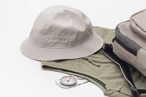 時計やバッグなどの中古品を販売