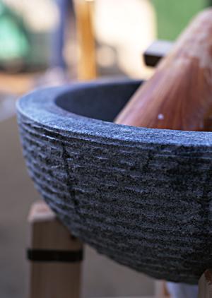 デザイン性のある缶バッチを依頼